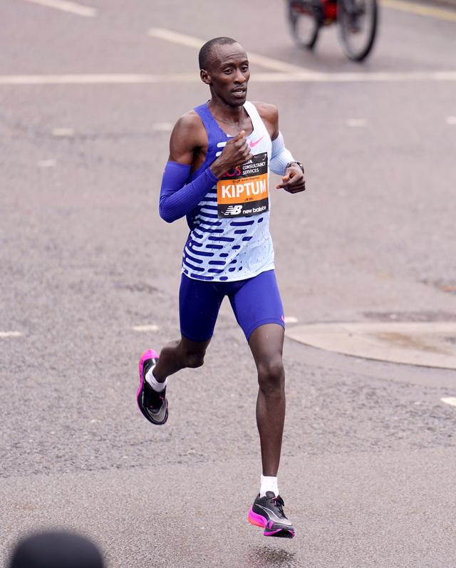 DB彩票官网-关于田径比赛唐先生表现抢眼，一路领先夺冠的信息