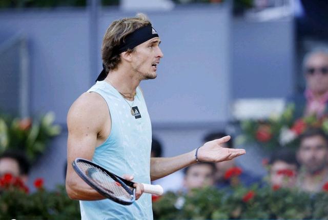 DB彩票试玩-关于游泳池中的争夺焦点，世界纪录不断刷新的信息