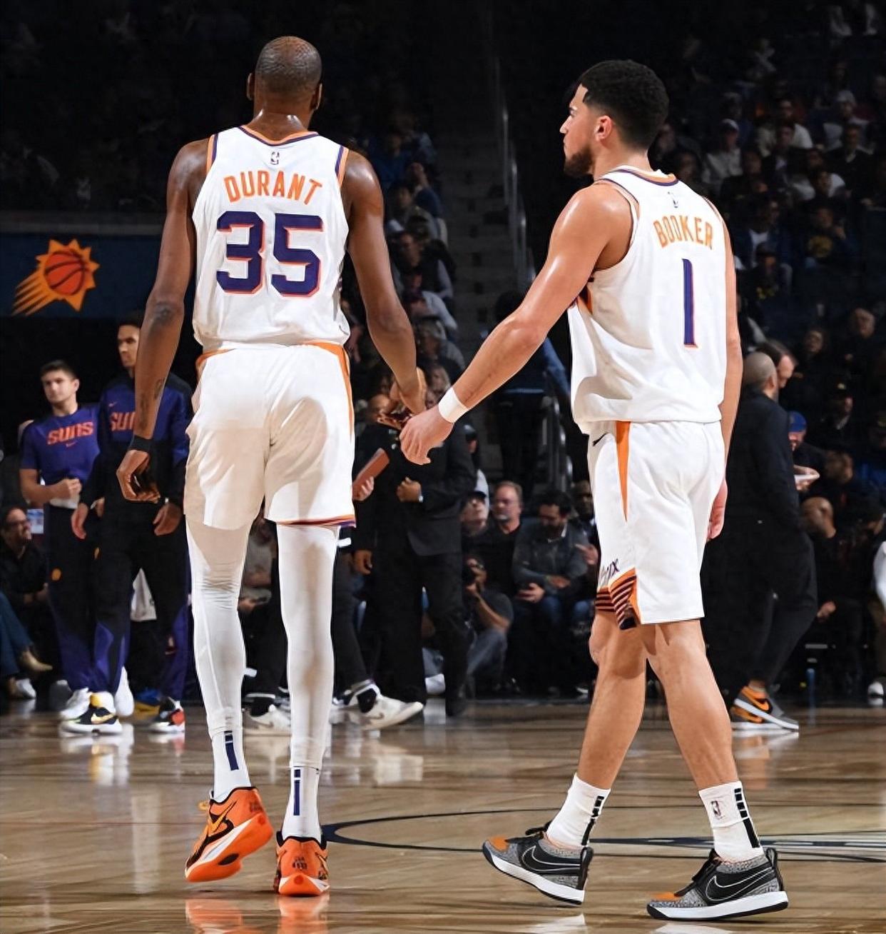 DB彩票-太阳队在主场大胜快船队，实力超群