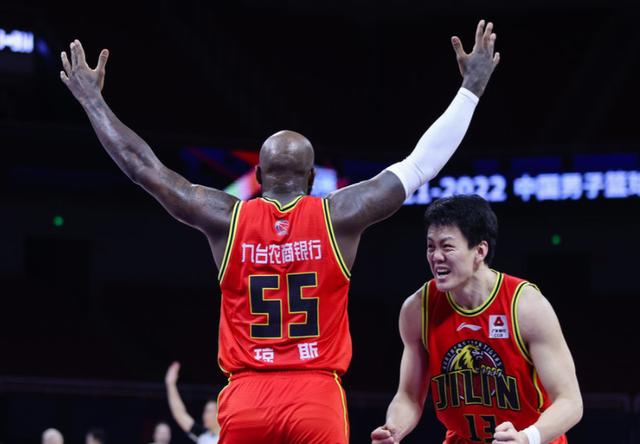 多宝彩票-大胜谷底强队，猛冲季后赛前列