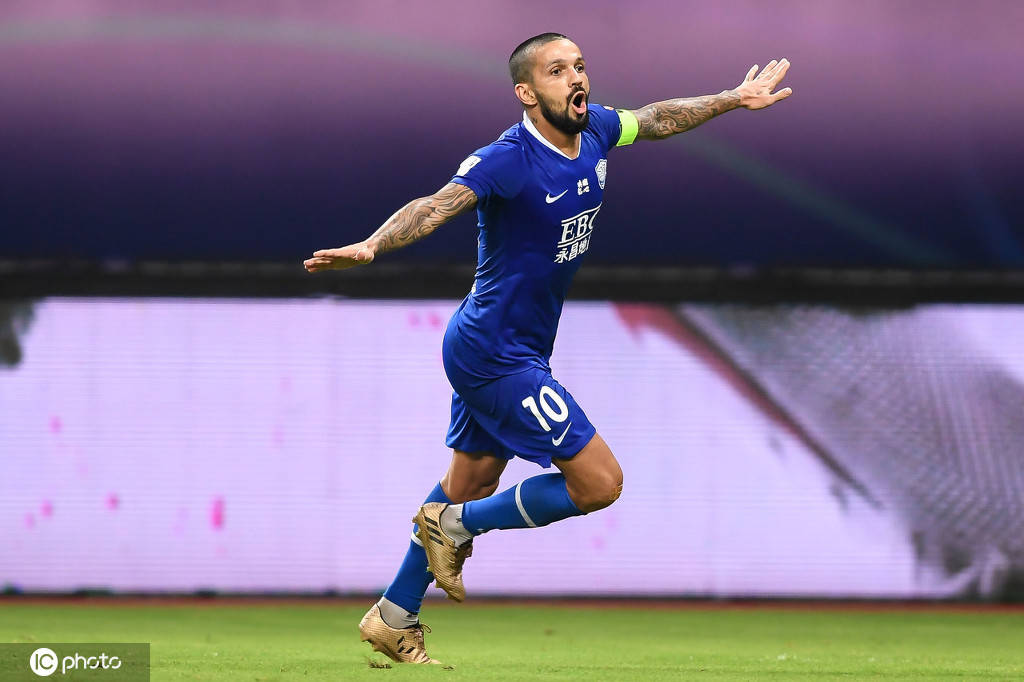 DB彩票平台-吉翔头球破门，河北华夏连胜收官