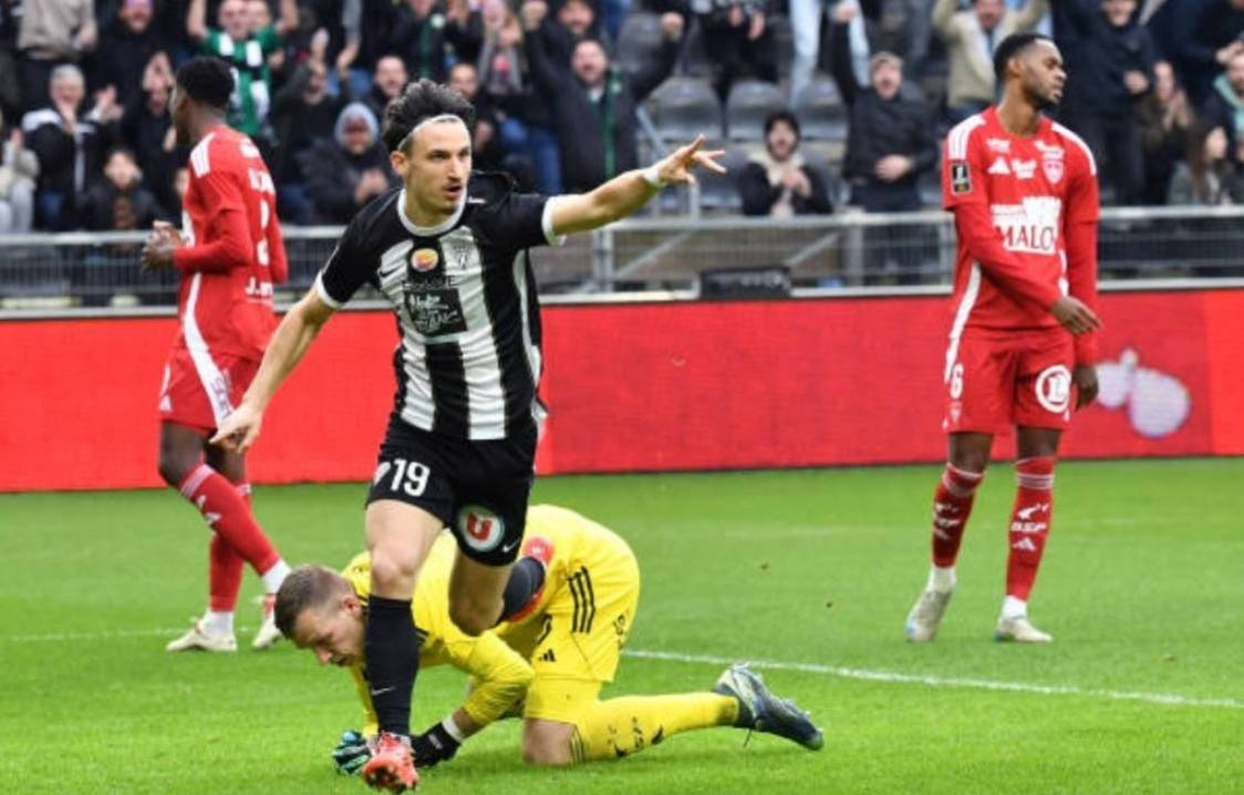 DB游戏-里尔对马赛：强强对话谁更胜一筹？