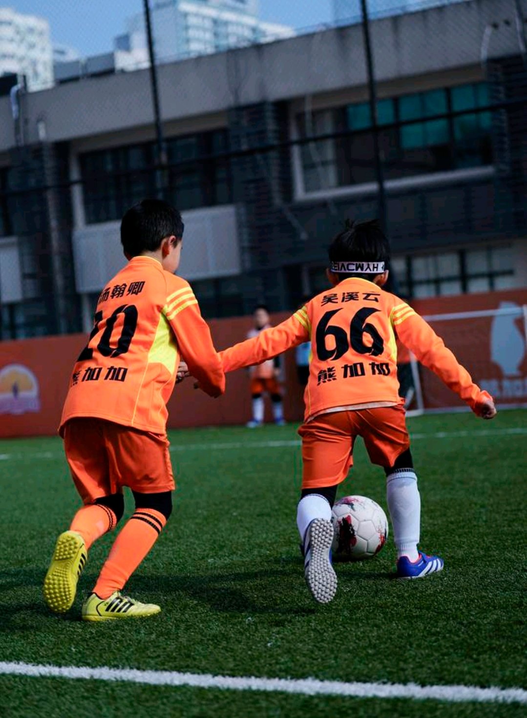 DB game-足球技术训练营即将开启，注重基本功扎实训练