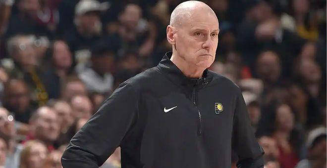 捷克逆转爆冷不敌阿尔巴尼亚扩大领先