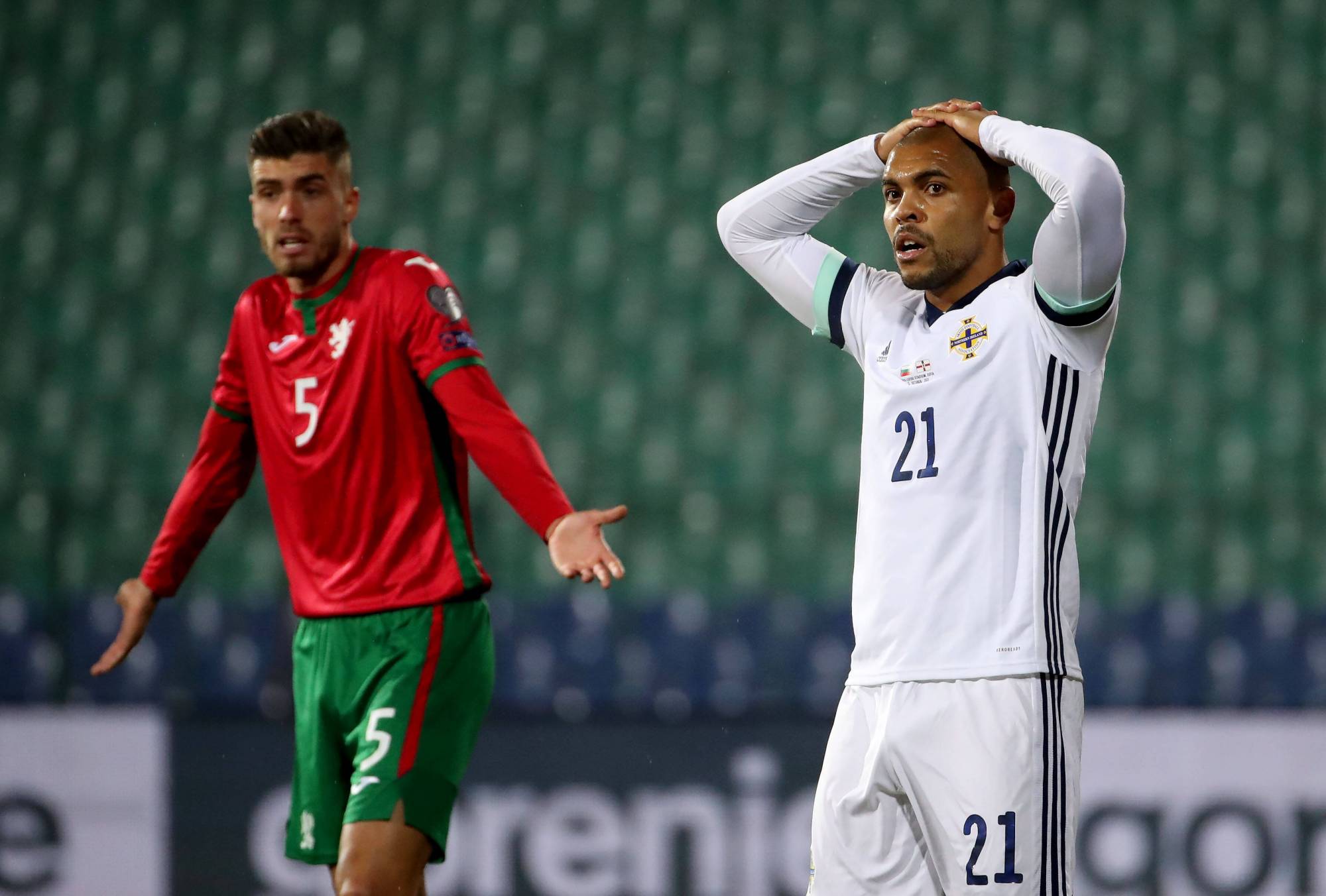 包含保加利亚队逆袭晋级，锁定晋级名额的词条