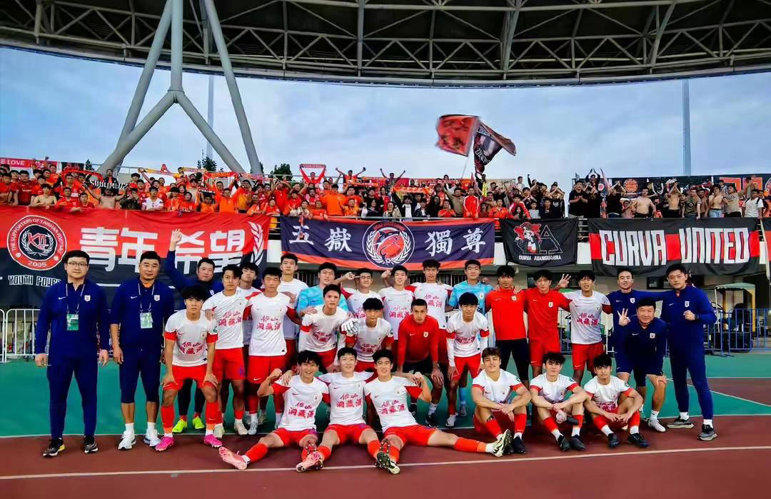 DB彩票试玩-匈牙利新星崭露头角，助力球队夺冠