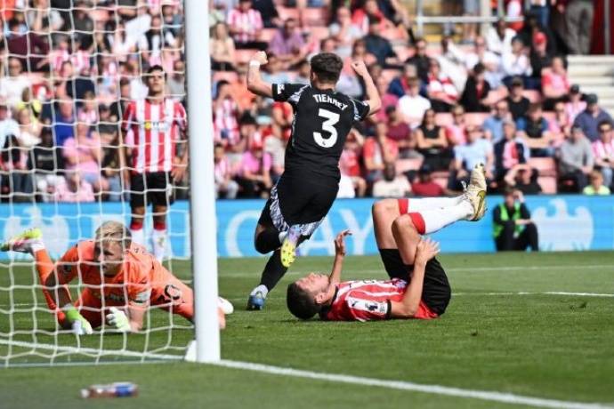 关于阿森纳遭遇惨败，输给了南安普顿的信息