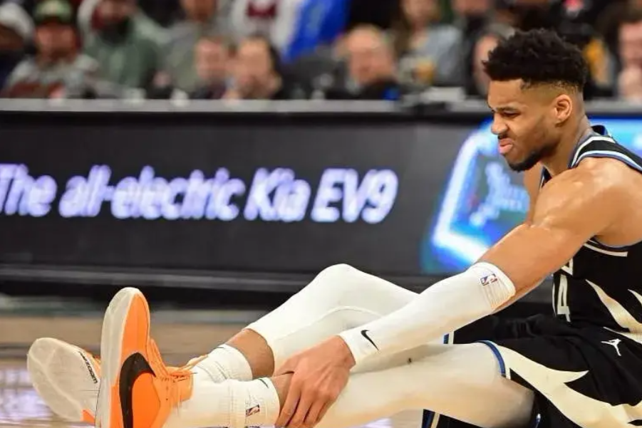 -明星球员受伤，队伍面临挑战