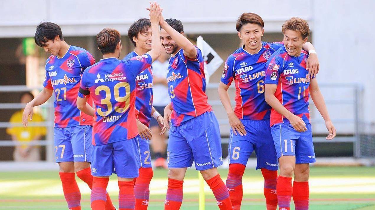 -顶尖球队即将在比赛中展现气势和实力