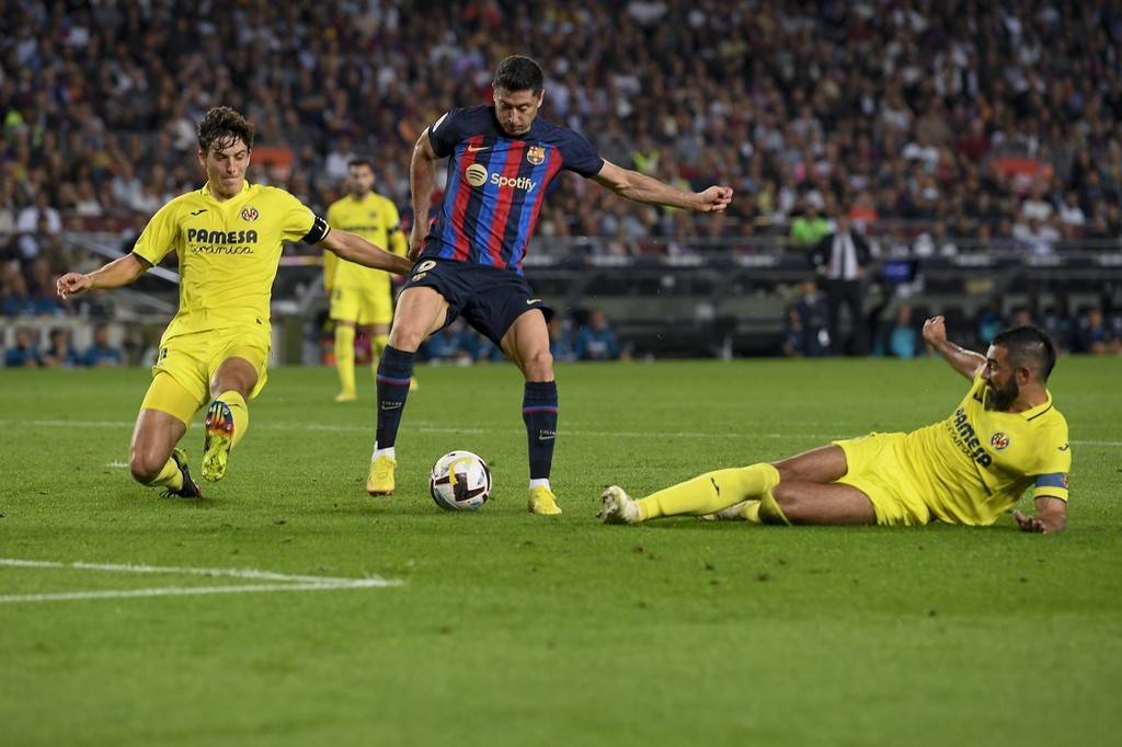 比利亚雷亚尔客场不敌巴塞罗那，遭遇惨败