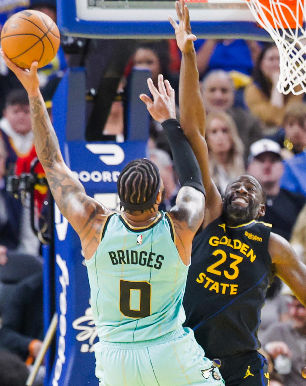 -勇士客场力克黄蜂，全队士气高昂迎来连胜