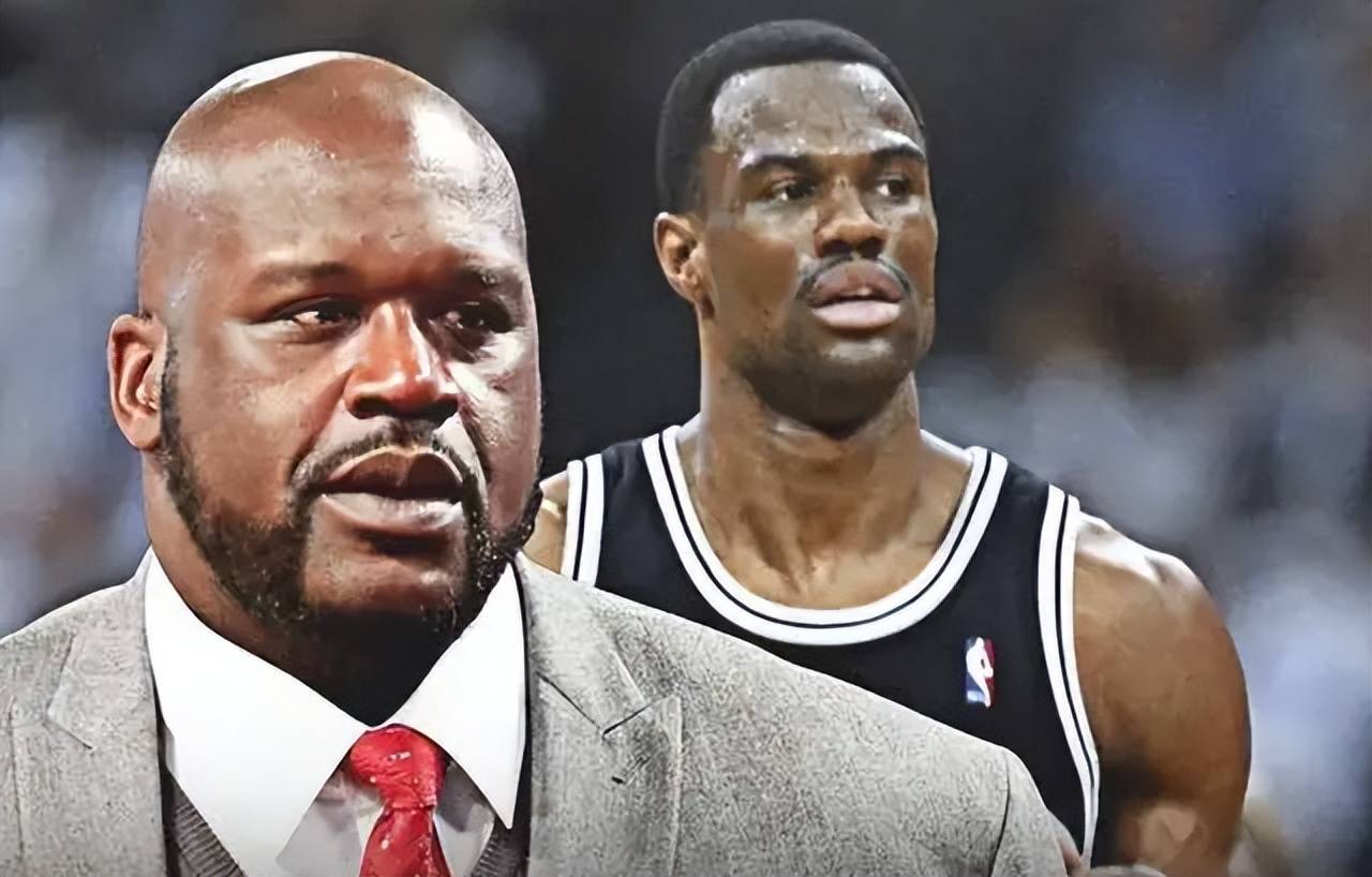 -凭借内线优势，轻松击败对手登上胜利宝座