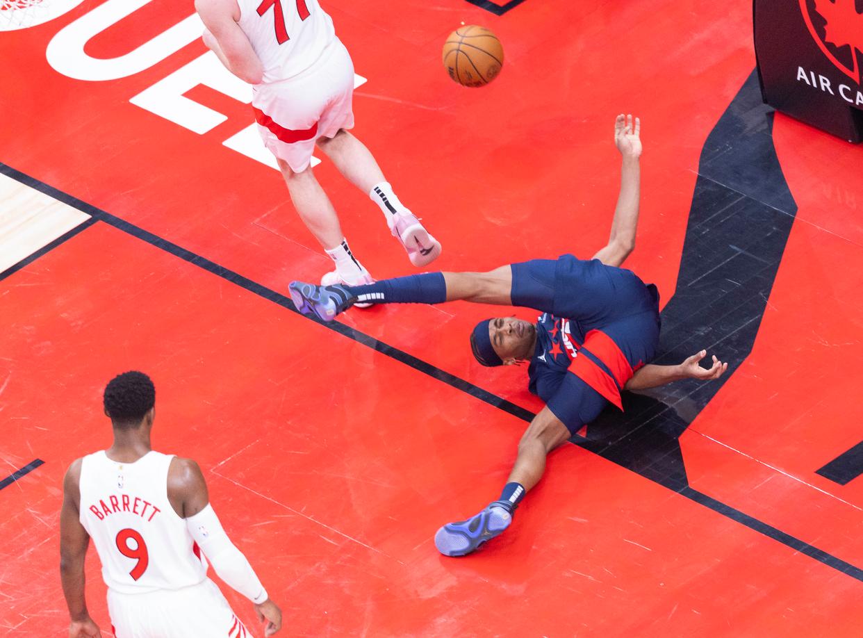 -关于猛龙主场力克奇才，取得五连胜的信息