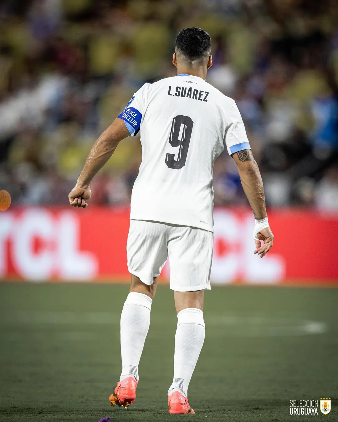 乌拉圭完胜塞维利亚，苏亚雷斯高光表现